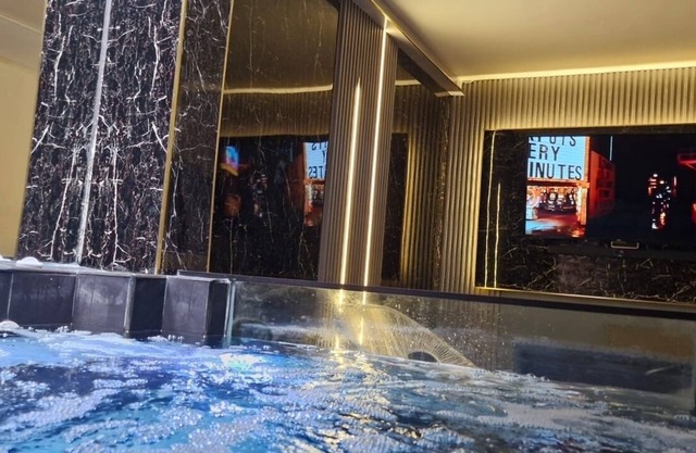 Lugar encantador con jacuzzi