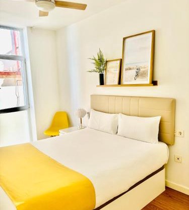 LUMINOSO APARTAMENTO en el centro de Cádiz