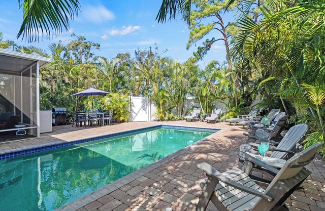 Luna Nueva | Pet Friendly Home in Sarasota w/Private Heated Pool & Screened-In Porch
