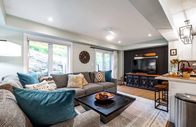 Lux 3-bedroom townhouse in tucked away community