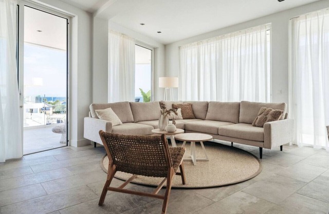 LUX 3BD Penthouse ONE Mambo Beach 38 by Bocobay