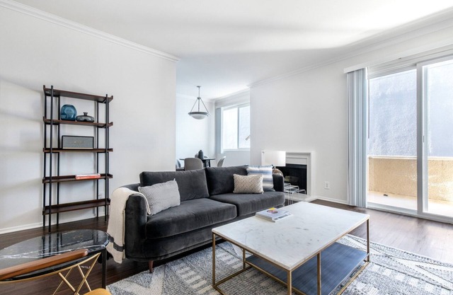 Lux Beverly Hills 1BR, nr Century City, The Grove by Blueground