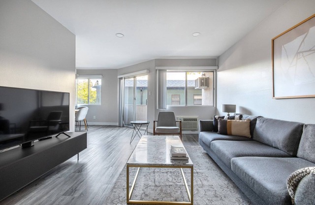 Lux Beverly Hills 1BR, near Shops + Dining on Rodeo, by Blueground