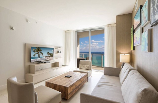 Lux Condo 24th Floor Oceanfront 2403