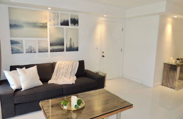 Lux design 2 bedroom unit sleep 4 in SoBe bst area