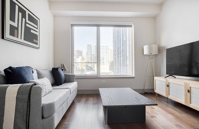 Lux Seaport Studio w/Gym on Harbor by Blueground
