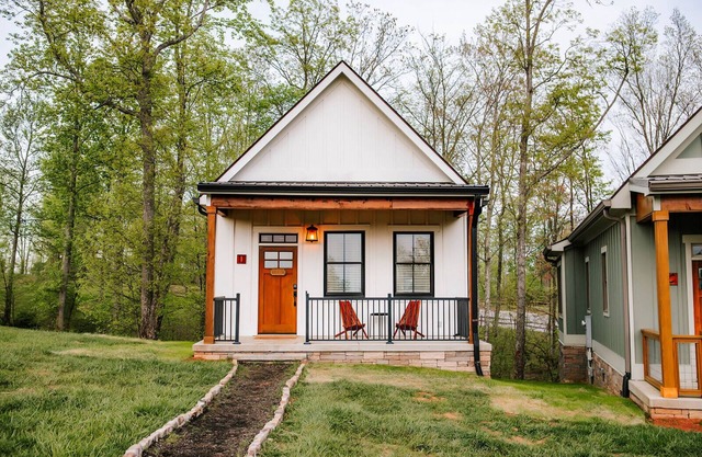 Luxe 2BR Cabin D by MHM Luxury Properties