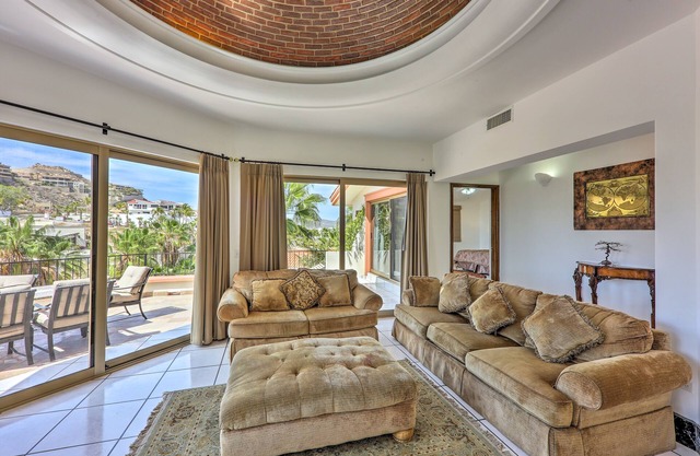 Luxe Cabo Retreat: Terrace w/Stunning City Views!