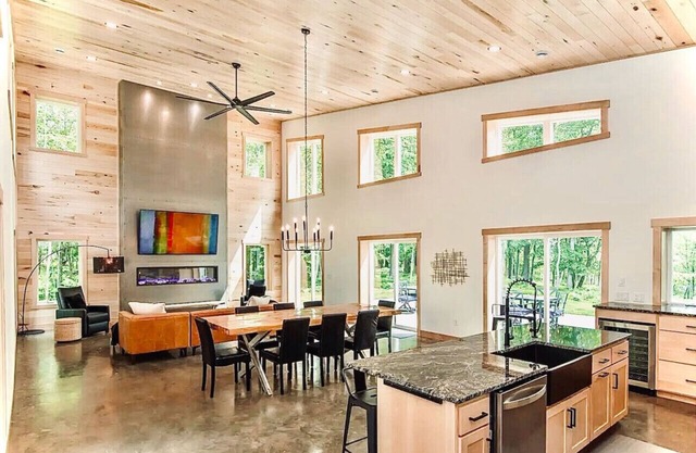 Luxe Haven: Luxe Lakefront Views, Relax & Escape