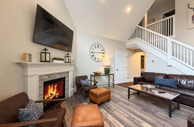 Luxe Mountain Home | River, Cranmore and Downtown!