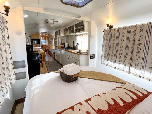 Luxe Pet-Friendly Airstream Retreat: Glamping Paradise in Grand Junction, Colorado