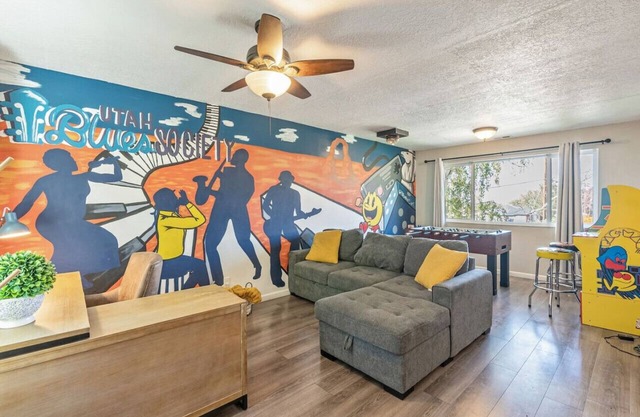 Luxe Sugarhouse View | Massage | Backyard | Arcade
