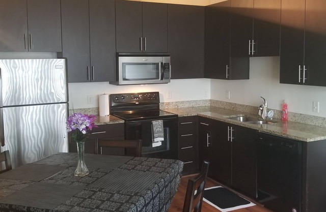 LUXURIOUS 1 BDR w/ balcony near Midtown/Buckhead