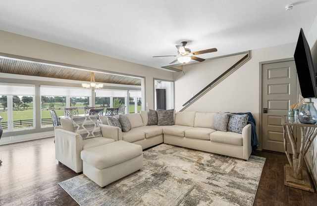 Luxurious 2BR/2BA Condo | Point South Marina