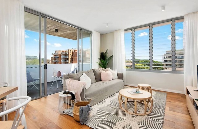 Luxurious Bondi Beach Apt Stunning Balcony Views