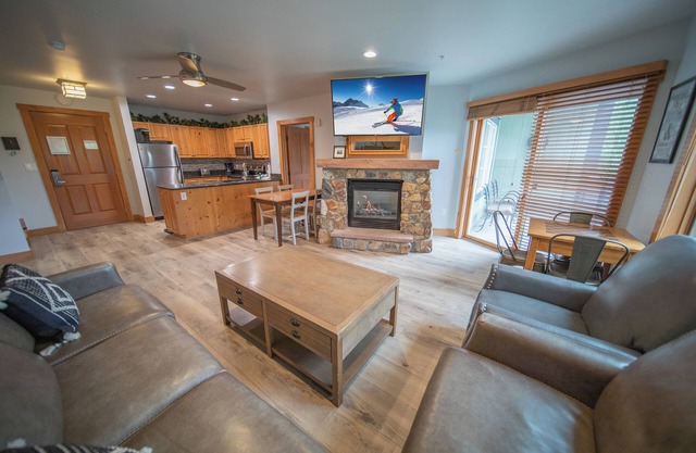 Luxurious Condo in River Run Walk to activities