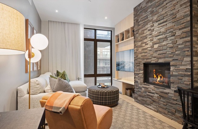 Luxurious Deer Valley Condo for 6 Guests | Mountain Views, 5 Star Amenities