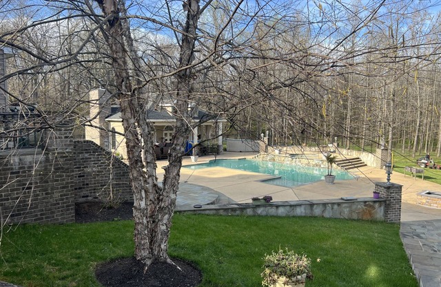 Luxurious guest house on Private Estate 15 min to DCn1 mil to Equestrian Center