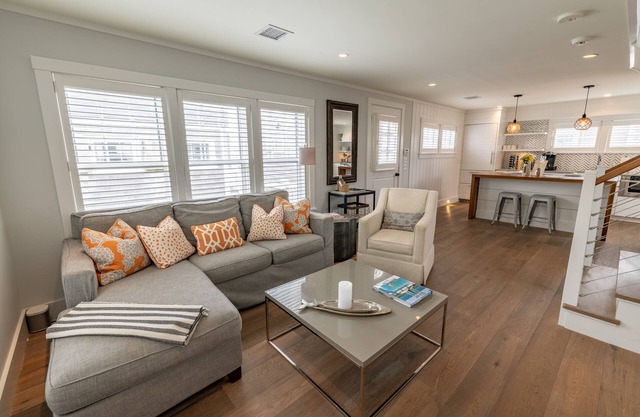 Luxurious Harbor View "Lilly" Cottage! Walk & Bike To Everything!