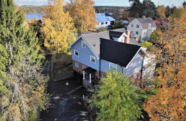 Luxurious home in idyllic neighbourhood, 15min to City