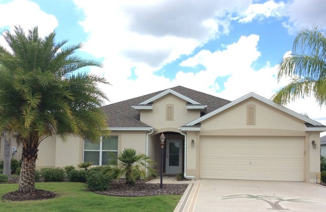 Luxurious Home in The Village of Charlotte: w/Screened Lanai & More