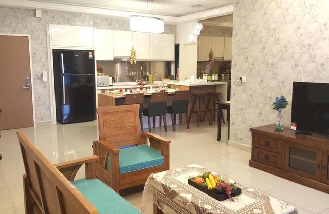 LUXURIOUS HOMELY EXQUISITE NEW FREE-WIFI LEGOLAND MERIDIN@MEDINI, HIGH UNBLOCKED