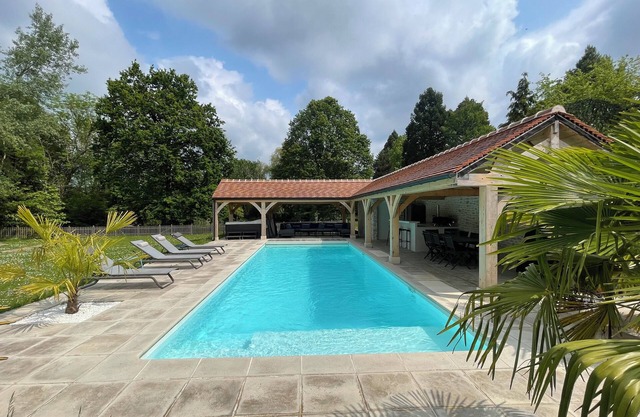 Luxurious longère villa, SPA pool between Montfort l'Amaury and Rambouillet