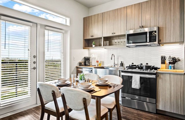 Luxurious New Unit|1Bd1Ba|Pool, Golf Sim