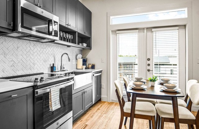 Luxurious New Unit|1Bd1Ba|Pool, Golf Sim
