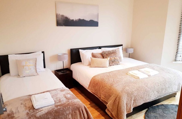 Luxurious, Newly renovated rooms with high ceilings and great amenities