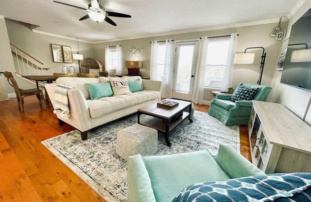 Luxurious Ocean View Getaway! Entire Home!