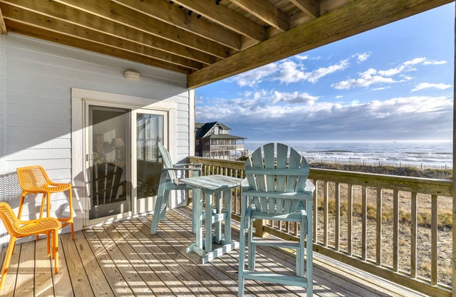 Luxurious oceanfront condo with breathtaking sunrise views!