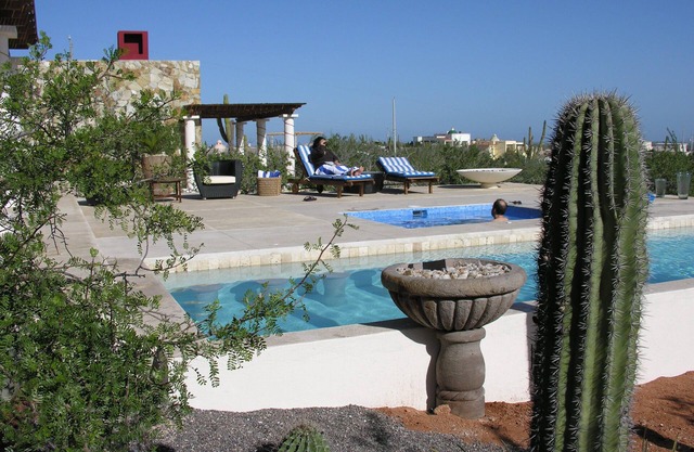 Luxurious Private Home! Pool, Hot Tub, Sea and Mountain Views