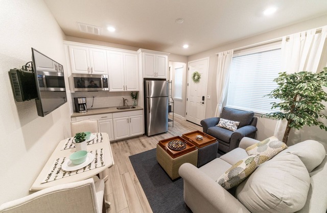 Luxurious private suite in new community