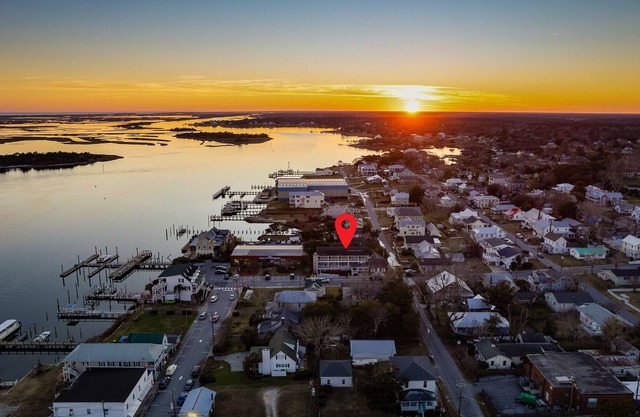 luxurious studio apartment in the heart of Swansboro’s historic waterfront #4