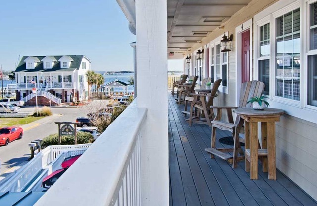 luxurious studio apartment in the heart of Swansboro’s historic waterfront #5