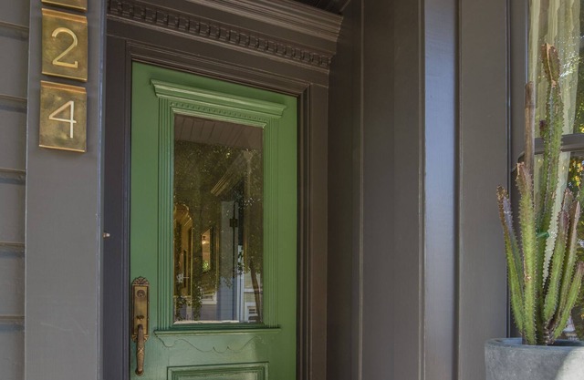 Luxurious & stylish 3+ BR house in popular neighborhood of Bernal Heights