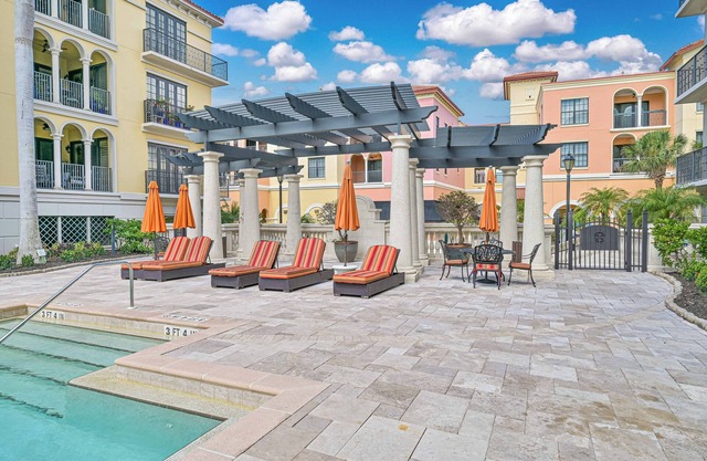 Luxurious Top Floor unit at The Residence at Coconut Point