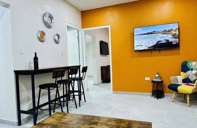 Luxury 1- bed, 1- bath apt just 3 minutes walk to beach in an exclusive area.