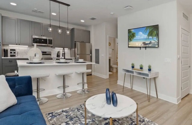 Luxury 1 Bedroom Apartment close to Windermere & Wintergarden