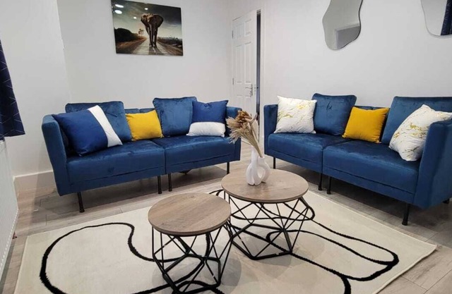 Luxury 2 Bedroom house - Dagenham