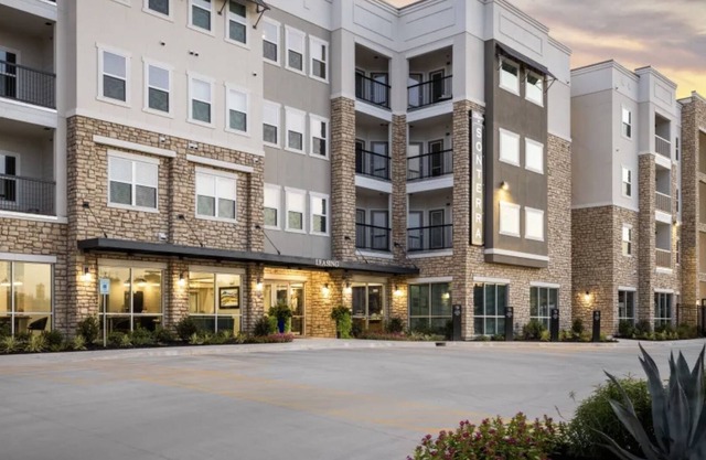 Luxury 2 Bedroom Rental Unit