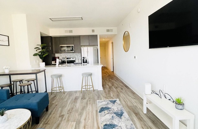 Luxury 2 Bedroom Downtown Silver Spring!