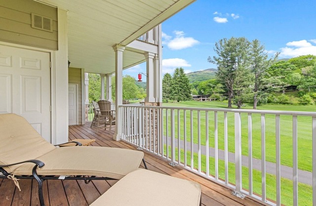 Luxury 2B/2BA Condo Perched Overlooking the 9th Hole Fairway
