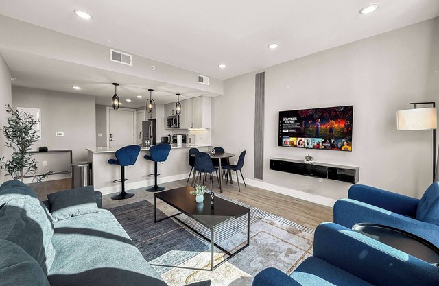 Luxury 2BD | 4 Beds | Northern Liberties
