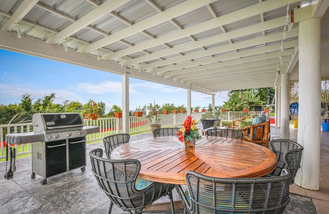 Luxury 3 Bed 2 bath apart Coffee Farm