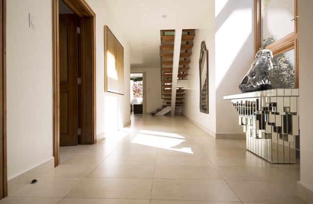 Luxury 3-bed Villa, St James, Near Beach & Gym