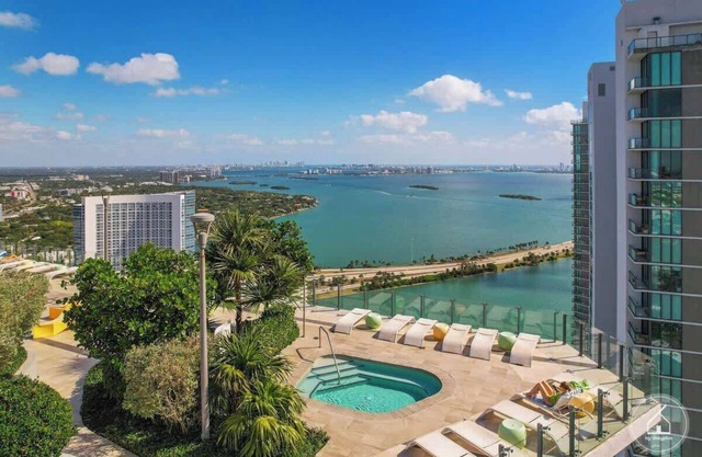Luxury 3-Bedroom Condo in Edgewater