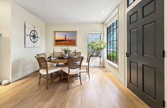 Luxury 3-Bedroom Residence in Sconset Village. Steps to Beach and Bluff Walk.