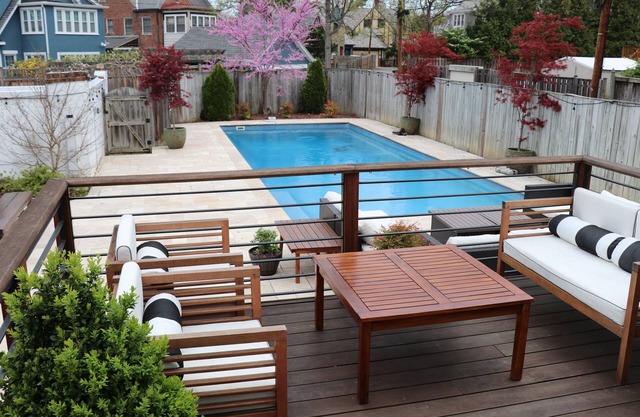 Luxury 4 BR Private Home in Crestwood NW w/40' Heated Pool